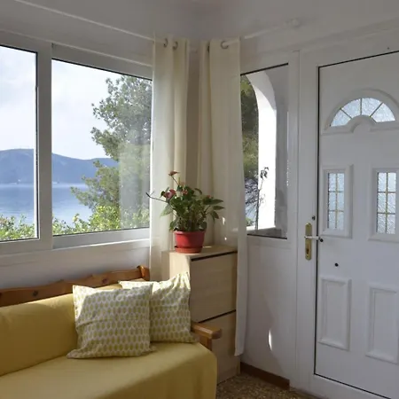 Beachfront House Σαλαμίνα