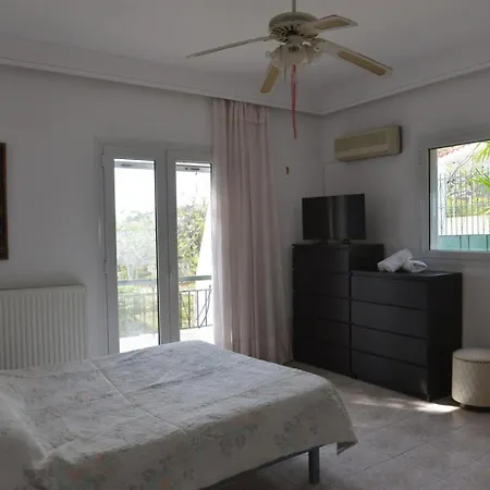 Beachfront House Σαλαμίνα